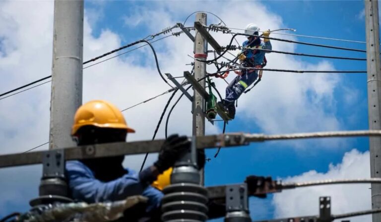 Las 3 propuestas de gremios al gobierno Petro para mejorar tarifas de energía y evitar una reforma al sector