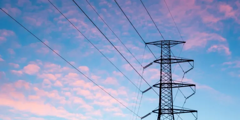Acusan de ‘injusta’ la subasta eléctrica en que la Creg cambia reglas para participar a días del cierre del proceso